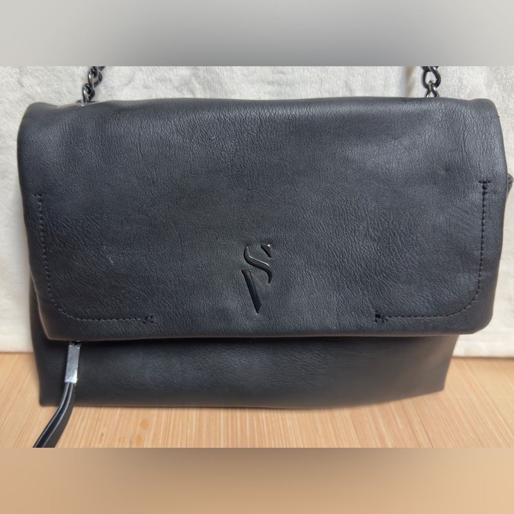 Simply Vera - Vera Wang Black Crossbody Bag